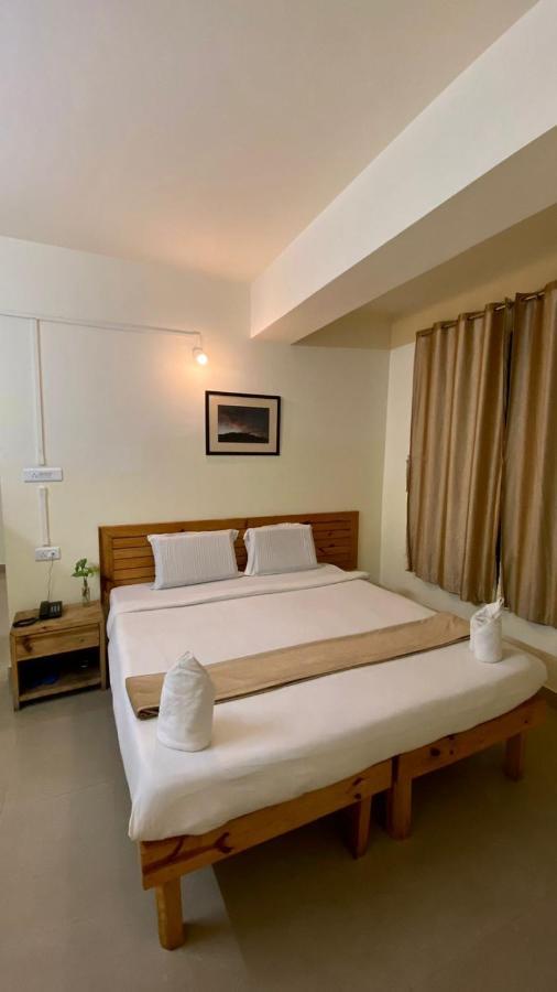 Hotel Travellers Inn ชิลลอง ภายนอก รูปภาพ