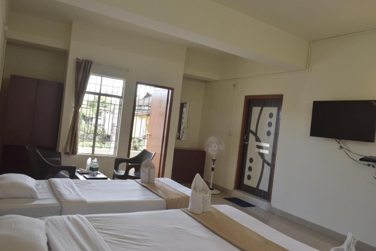 Hotel Travellers Inn ชิลลอง ภายนอก รูปภาพ