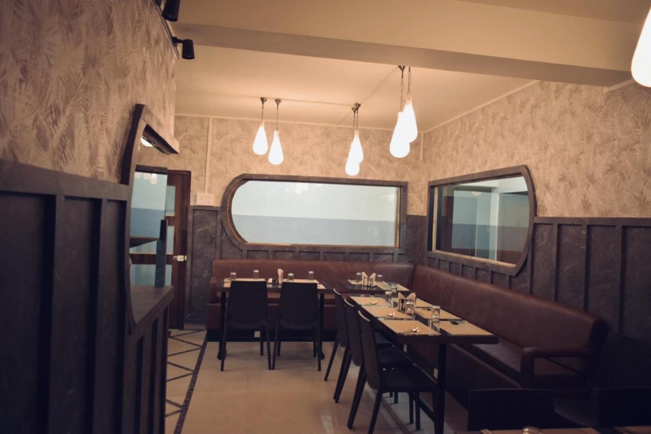 Hotel Travellers Inn ชิลลอง ภายนอก รูปภาพ